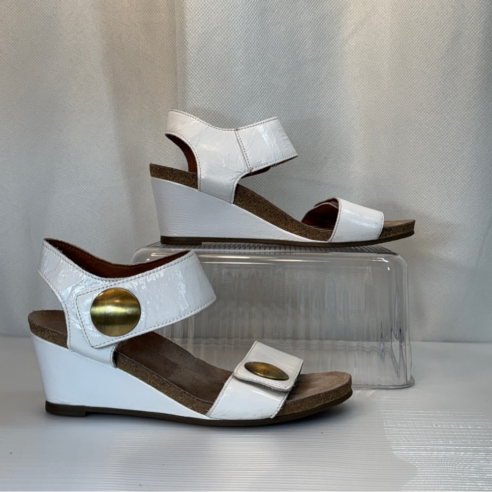Taos Carousel White Leather Wedge Sandals Bronze Accents Velcro Size 38